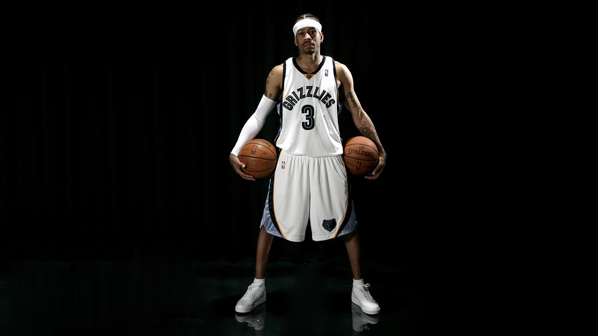 “中国足球运动员签约国际体育品牌”，足球队员中国